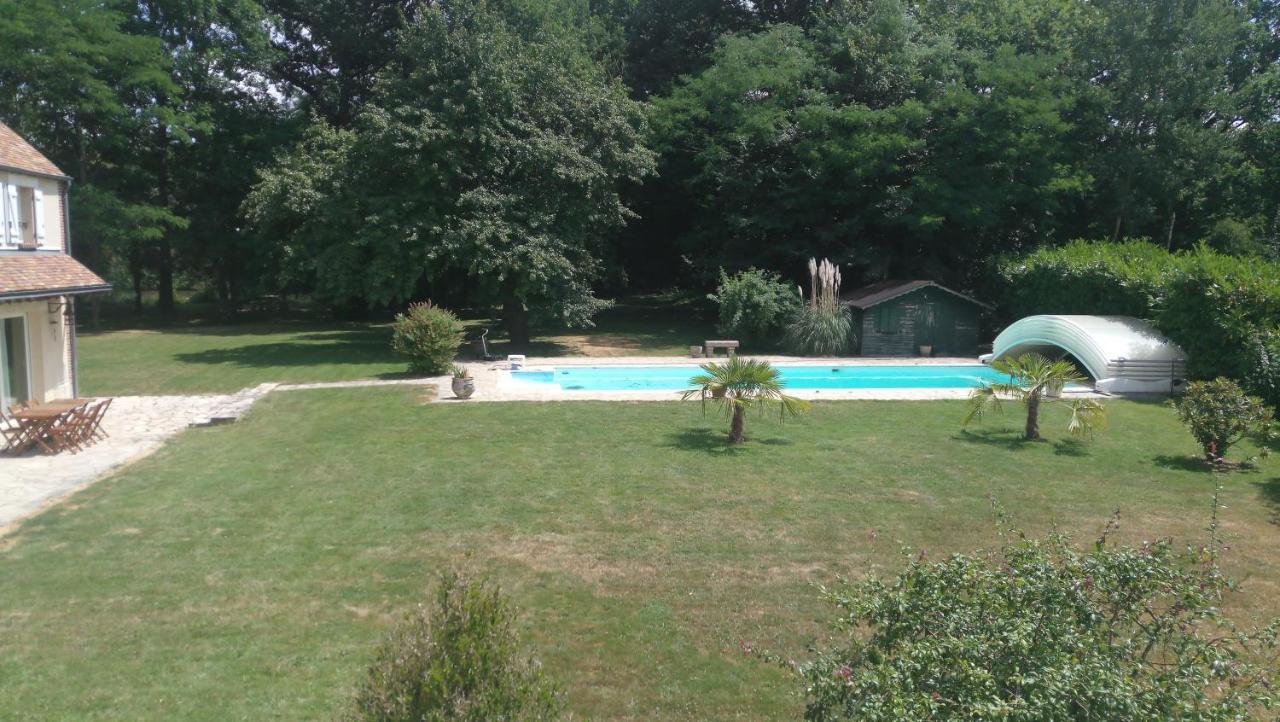 Villa Dikaria Montacher ภายนอก รูปภาพ