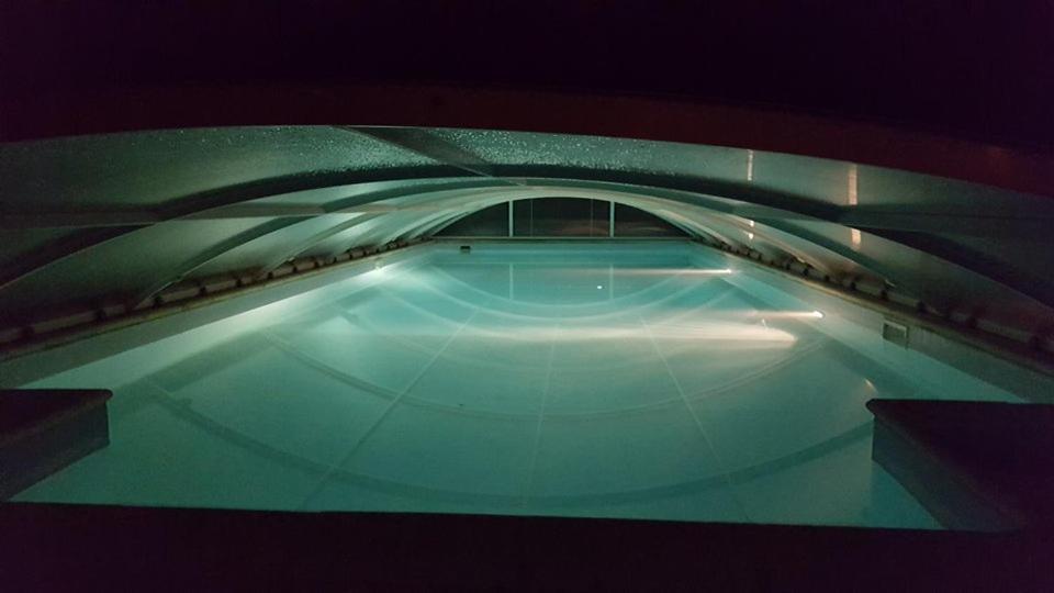 Villa Dikaria Montacher ภายนอก รูปภาพ
