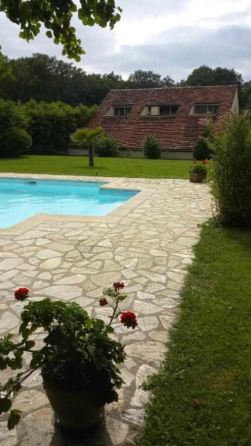 Villa Dikaria Montacher ภายนอก รูปภาพ